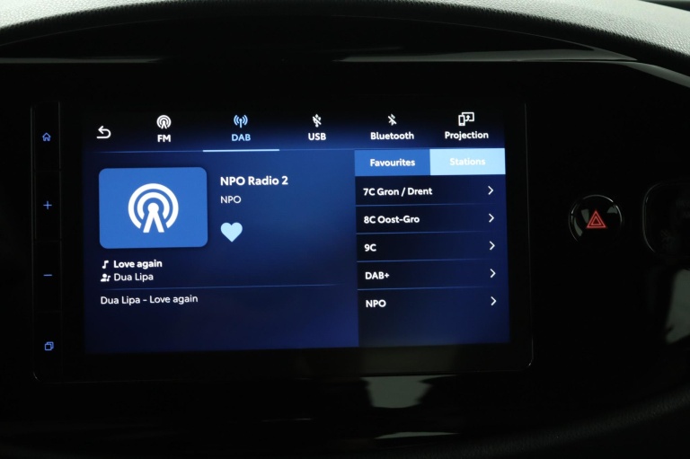 Toyota Aygo X - 1.0 VVT-i MT Play 8