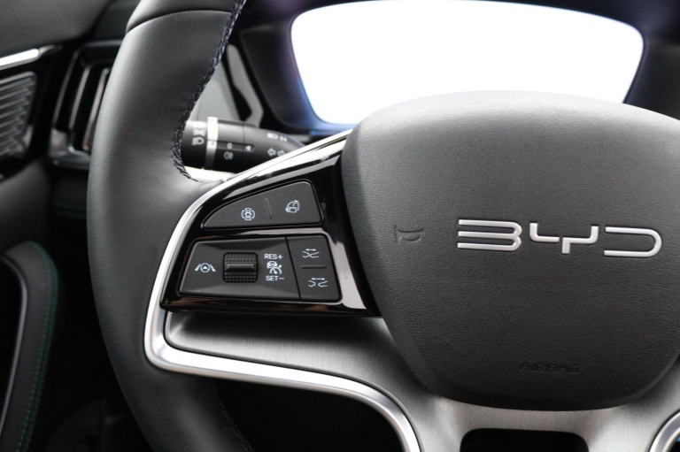 BYD SEAL U - 1.5 T DM-i AWD Design 16