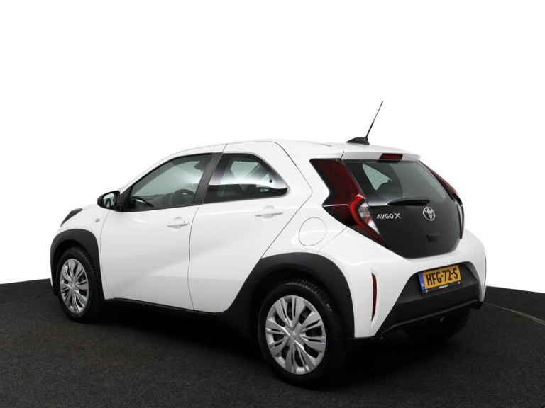 Toyota Aygo X - 1.0 VVT-i MT Play 12