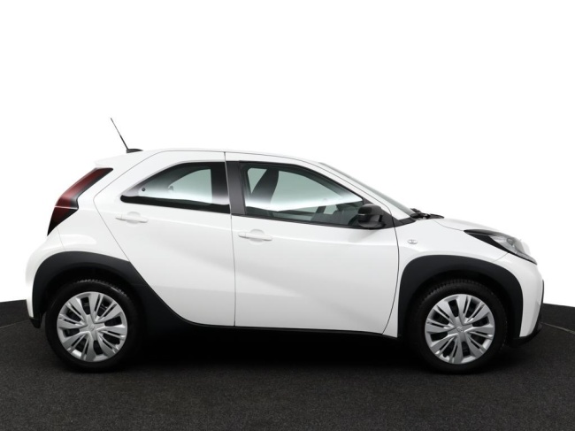 Toyota Aygo X - 1.0 VVT-i MT Play
