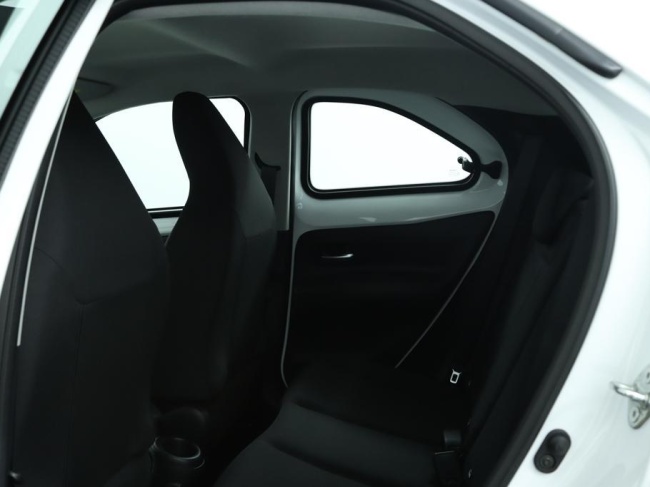Toyota Aygo X - 1.0 VVT-i MT Play