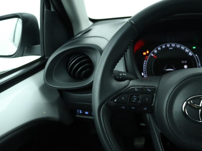 Toyota Aygo X - 1.0 VVT-i MT Play