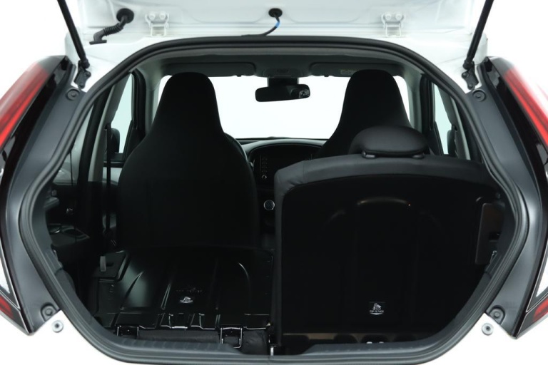 Toyota Aygo X - 1.0 VVT-i MT Play 24