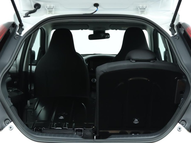 Toyota Aygo X - 1.0 VVT-i MT Play