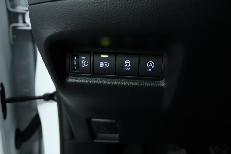 Toyota Aygo X - 1.0 VVT-i MT Play 28