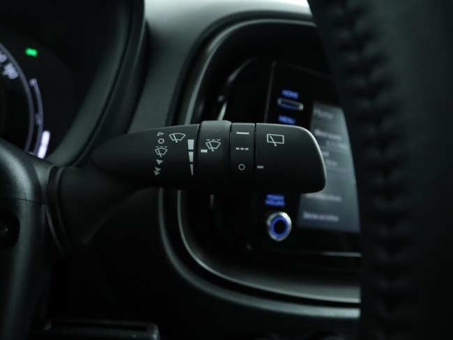 Toyota Aygo X - 1.0 VVT-i MT Play