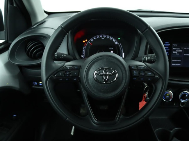 Toyota Aygo X - 1.0 VVT-i MT Play