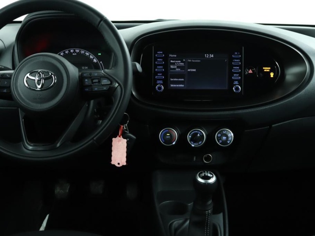 Toyota Aygo X - 1.0 VVT-i MT Play