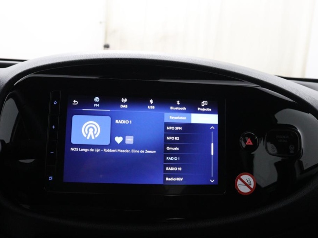 Toyota Aygo X - 1.0 VVT-i MT Play