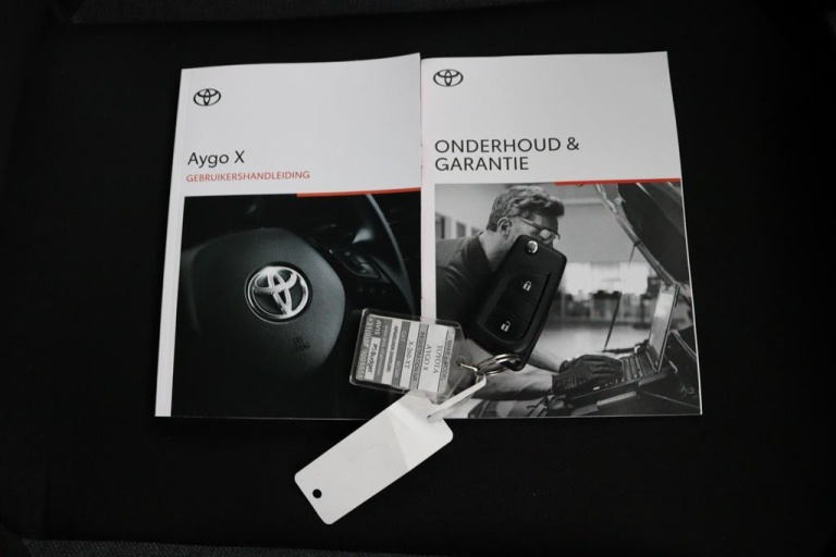 Toyota Aygo X - 1.0 VVT-i MT Play 16