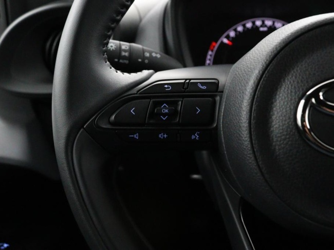 Toyota Aygo X - 1.0 VVT-i MT Play