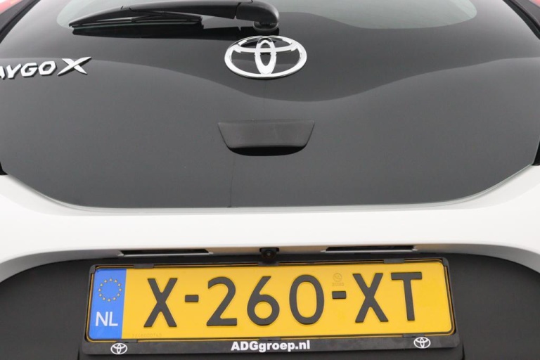 Toyota Aygo X - 1.0 VVT-i MT Play 32