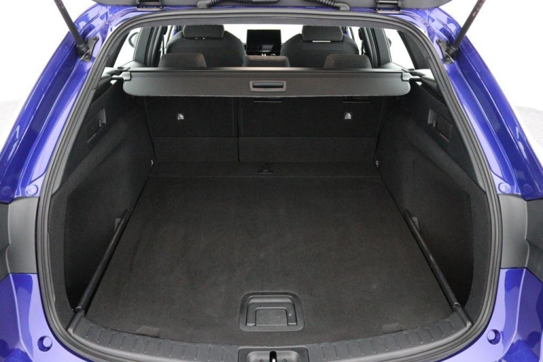 Toyota Corolla Touring Sports - Hybrid 140 23