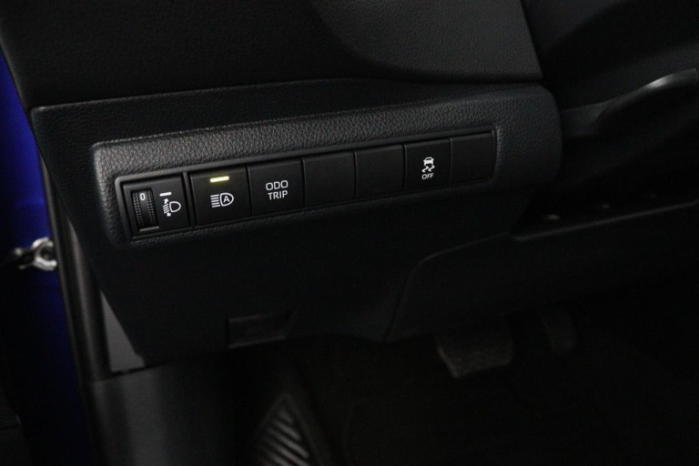 Toyota Corolla Touring Sports - Hybrid 140 27