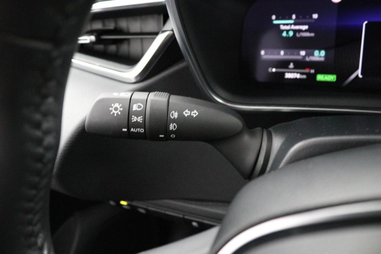 Toyota Corolla Touring Sports - Hybrid 140 28