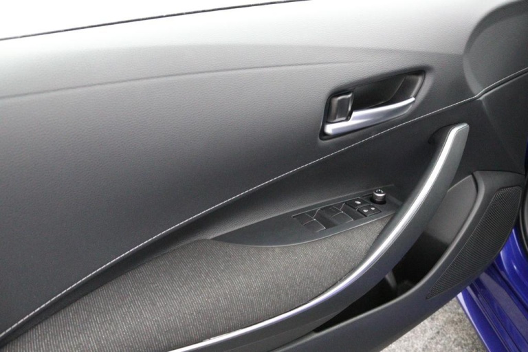 Toyota Corolla Touring Sports - Hybrid 140 36