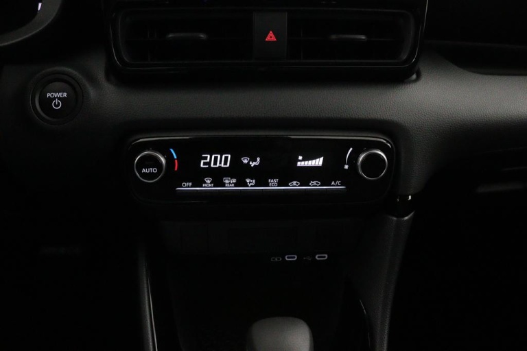 Toyota Yaris - 1.5 Hybrid 115 First Edition 17