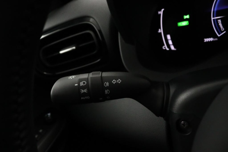 Toyota Yaris - 1.5 Hybrid 115 First Edition 21