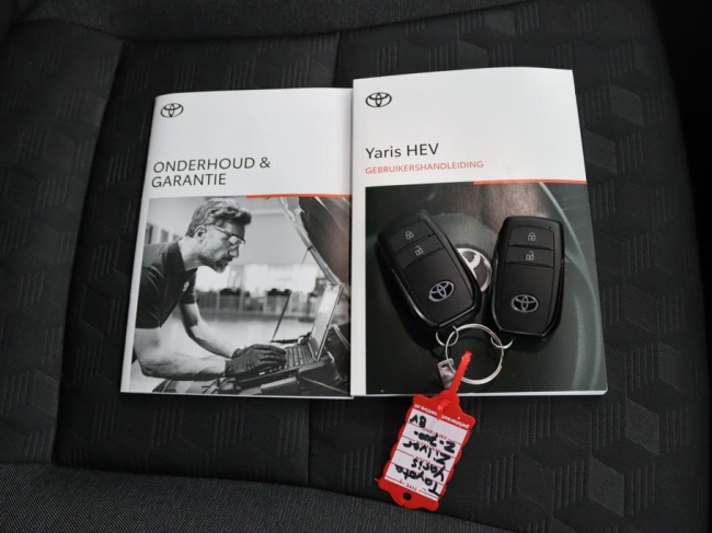 Toyota Yaris - 1.5 Hybrid 115 First Edition