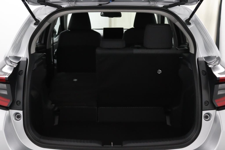 Toyota Yaris - 1.5 Hybrid 115 First Edition 27