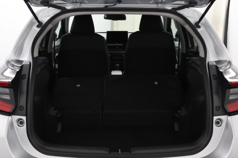 Toyota Yaris - 1.5 Hybrid 115 First Edition 28