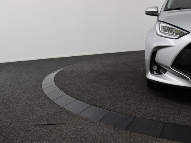 Toyota Yaris - 1.5 Hybrid 115 First Edition