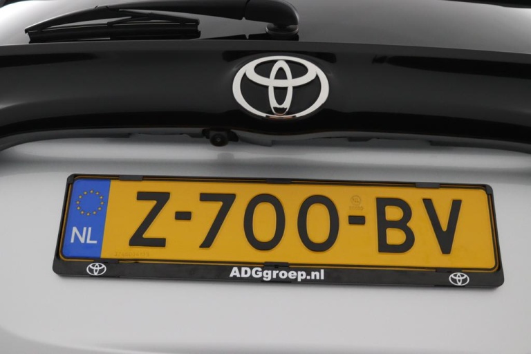 Toyota Yaris - 1.5 Hybrid 115 First Edition 37