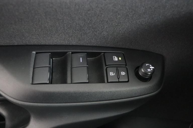 Toyota Yaris Cross - 1.5 Hybrid 115 First Edition 30