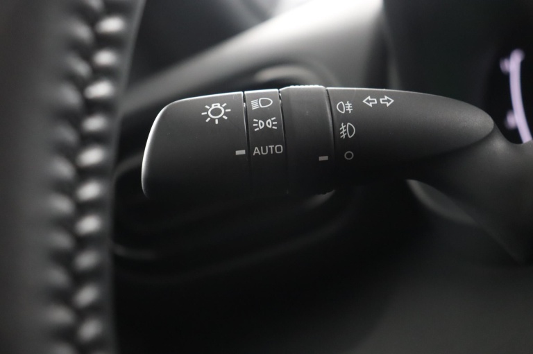 Toyota Yaris Cross - 1.5 Hybrid 115 First Edition 31