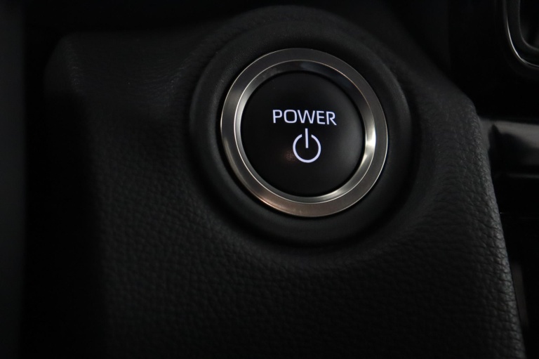 Toyota Yaris Cross - 1.5 Hybrid 115 First Edition 48