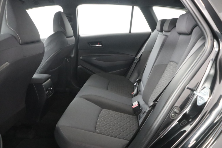 Toyota Corolla Touring Sports - 1.8 Hybrid Business 18