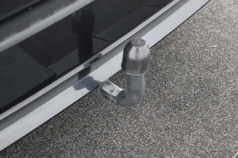 Toyota Corolla Touring Sports - 1.8 Hybrid Business 35