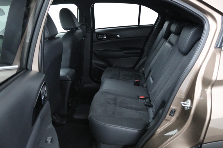 Mitsubishi Eclipse Cross - 2.4 PHEV Instyle 11