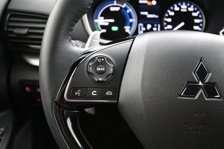 Mitsubishi Eclipse Cross - 2.4 PHEV Instyle 13