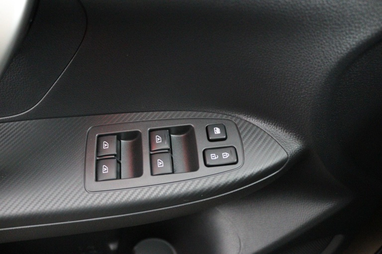 Mitsubishi Eclipse Cross - 2.4 PHEV Instyle 18