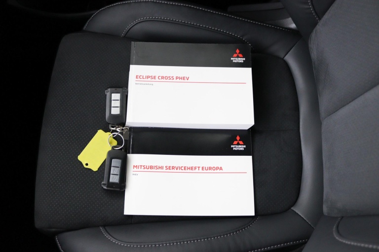 Mitsubishi Eclipse Cross - 2.4 PHEV Instyle 33