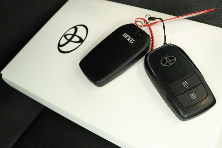 Toyota Yaris - 1.5 Hybrid 115 First Edition 11