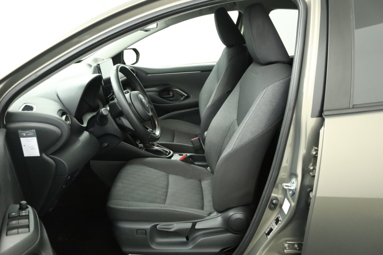 Toyota Yaris - 1.5 Hybrid 115 First Edition 17