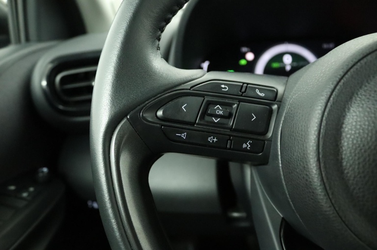 Toyota Yaris - 1.5 Hybrid 115 First Edition 19