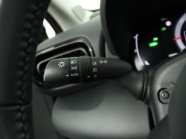 Toyota Yaris - 1.5 Hybrid 115 First Edition