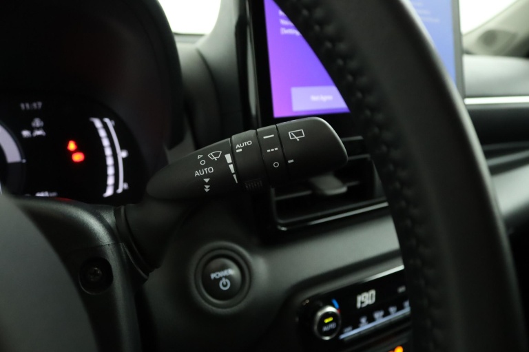 Toyota Yaris - 1.5 Hybrid 115 First Edition 31