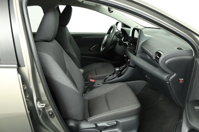 Toyota Yaris - 1.5 Hybrid 115 First Edition 41