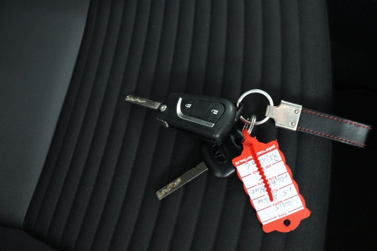 Toyota Yaris - 1.5 VVT-i Aspiration 11