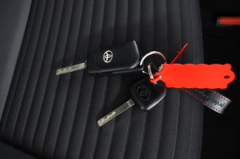 Toyota Yaris - 1.5 Hybrid Active 11