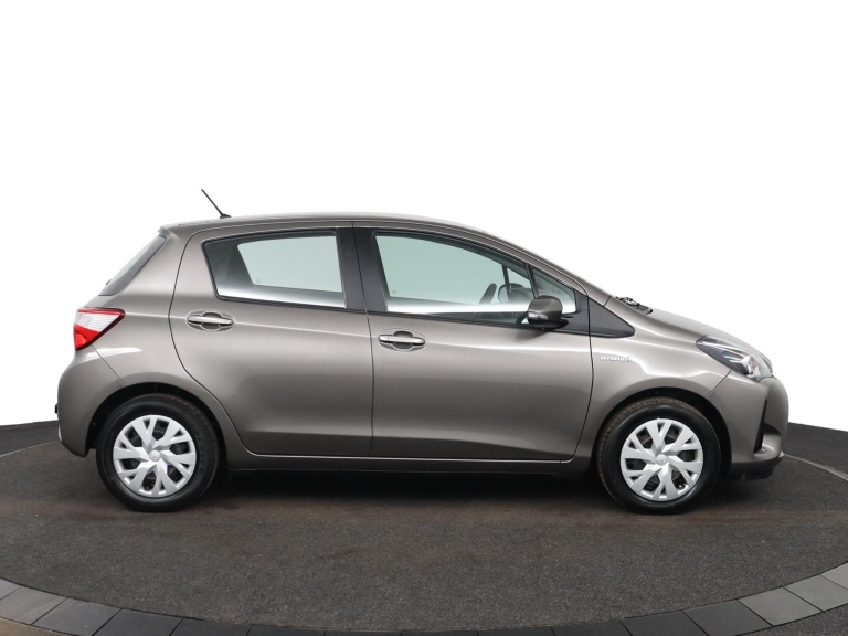 Toyota Yaris - 1.5 Hybrid Active 13