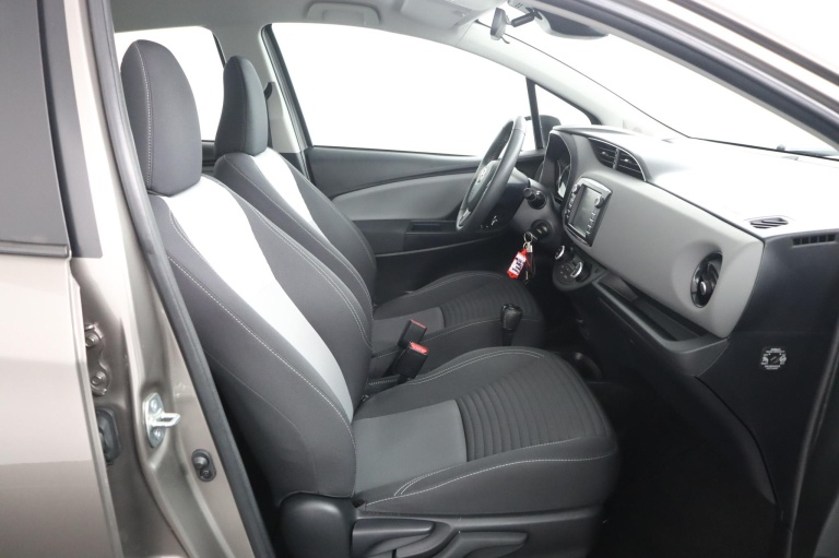 Toyota Yaris - 1.5 Hybrid Active 22