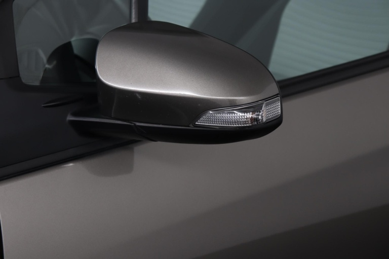 Toyota Yaris - 1.5 Hybrid Active 37