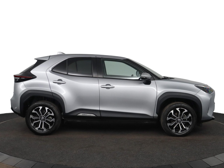 Toyota Yaris Cross - 1.5 Hybrid Business Plus 13