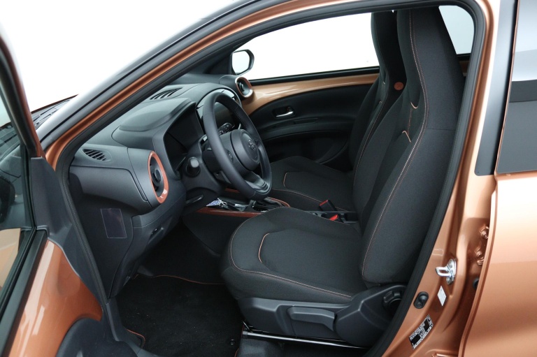 Toyota Aygo X - Hybrid 115 pulse 14