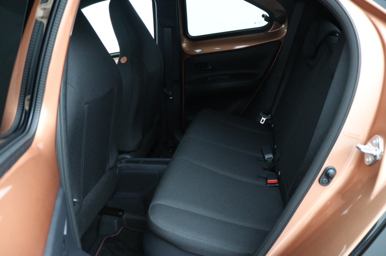 Toyota Aygo X - Hybrid 115 pulse 16